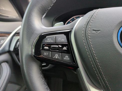Used 2023 BMW 530e w/ Executive Package RWD image 22
