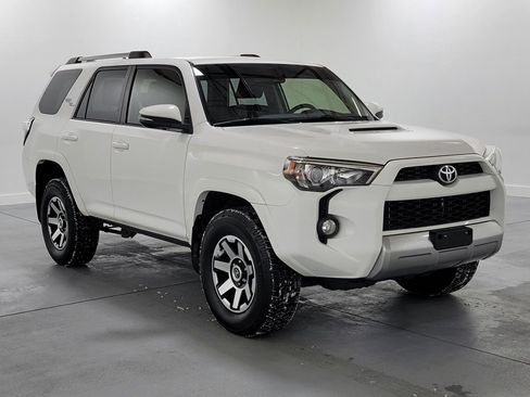 Used 2017 Toyota 4Runner TRD Off-Road Premium image 2