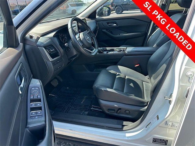Used 2023 Nissan Rogue SL AWD/4WD image 12