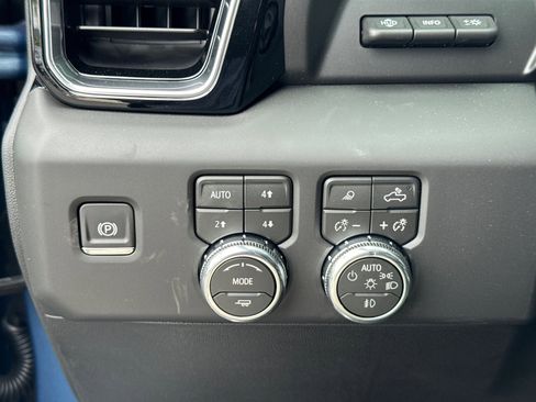 Used 2026 GMC Sierra 1500 Denali AWD/4WD image 31