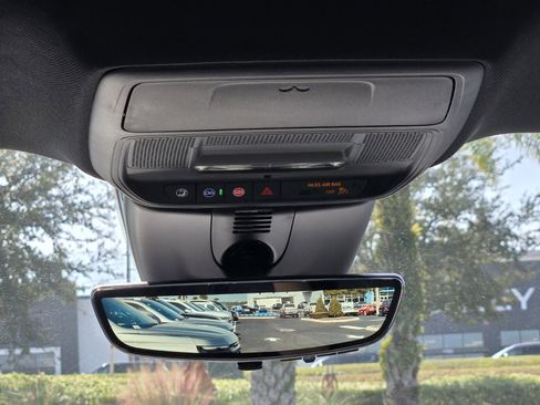 New 2026 Chevrolet Traverse LT image 9