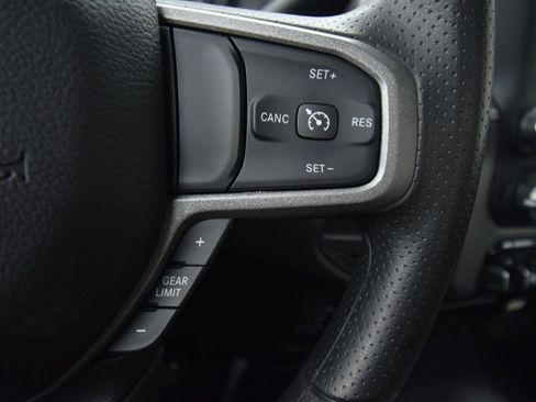 New 2024 RAM 5500 Tradesman image 27