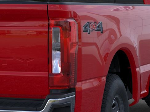 New 2026 Ford F250 XL w/ XL Chrome Package image 21