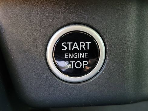 Used 2023 Nissan Rogue SV FWD image 27
