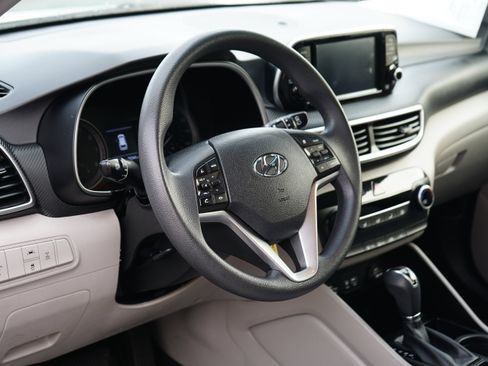 Used 2020 Hyundai Tucson SE image 14