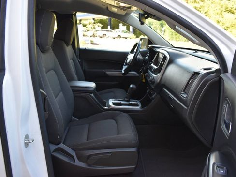 Used 2021 Chevrolet Colorado LT w/ Safety Package RWD image 8