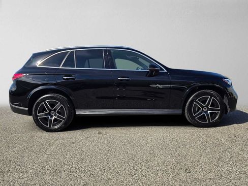 Used 2026 Mercedes-Benz GLC 300 4MATIC image 3