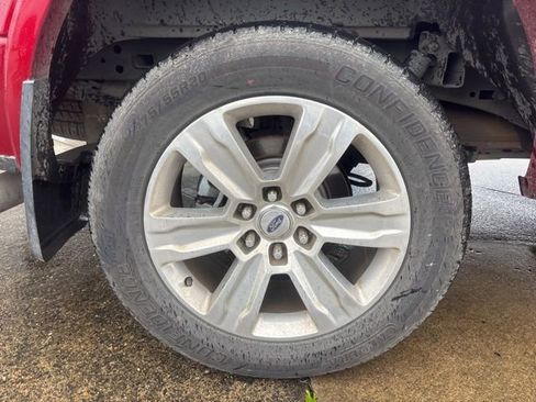 Used 2015 Ford F150 Platinum w/ Equipment Group 701A Luxury image 13