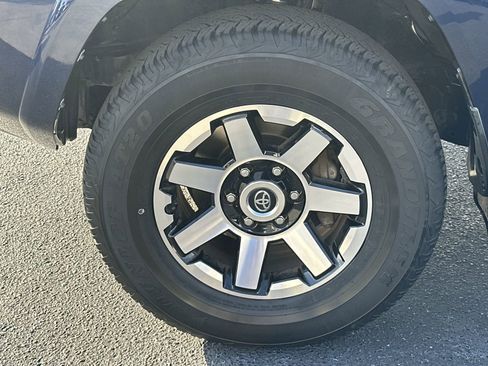 Used 2022 Toyota 4Runner SR5 Premium image 13