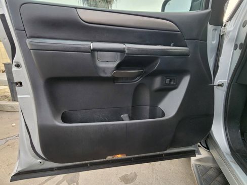 Used 2011 Nissan Armada SV RWD image 16