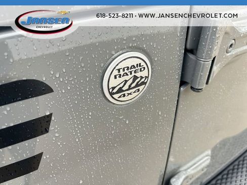 Used 2021 Jeep Gladiator Overland w/ LED Lighting Group image 31