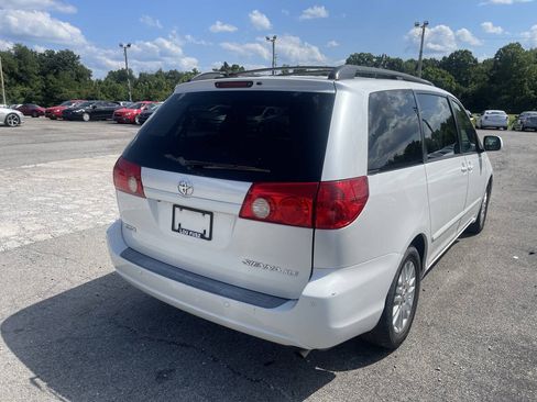 Used 2007 Toyota Sienna XLE w/ XLE Pkg 6 FWD image 5