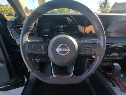 Used 2025 Nissan Kicks SR AWD/4WD image 18