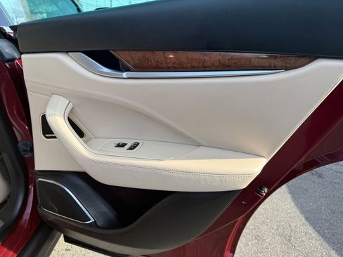 Used 2017 Maserati Levante S image 25