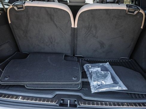 New 2026 Volvo XC90 B6 Plus w/ Protection Package Premier AWD/4WD image 26