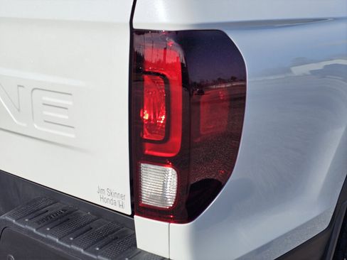 Used 2026 Honda Ridgeline Black Edition image 10