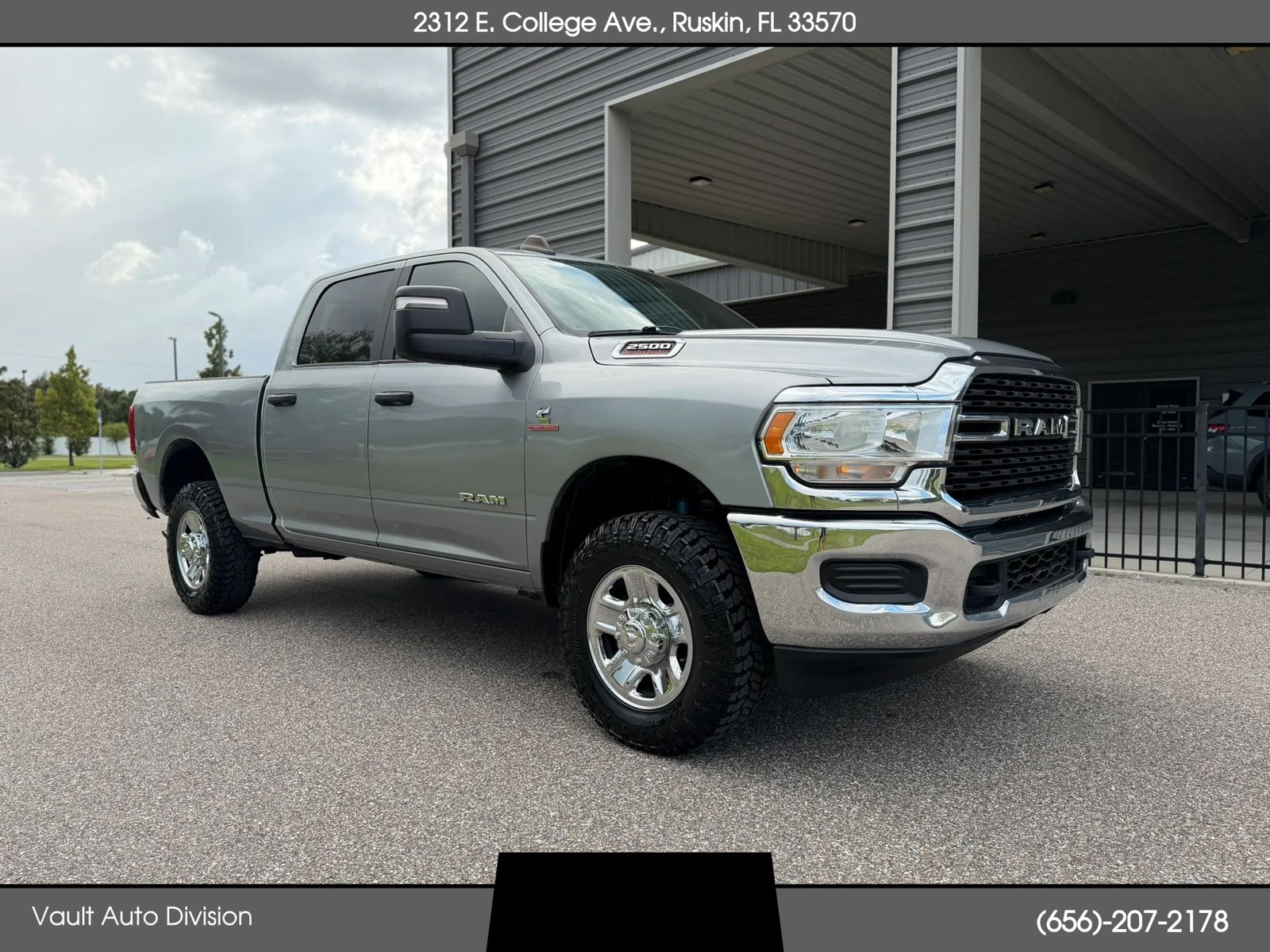 Used 2024 RAM 2500 Big Horn AWD/4WD image 1