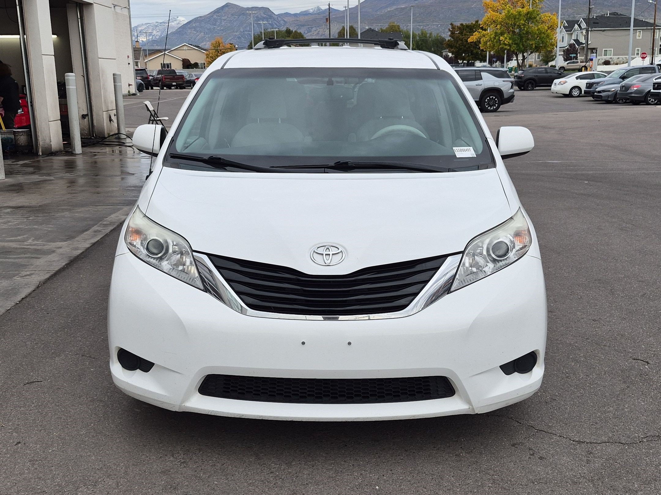 Used 2014 Toyota Sienna LE FWD image 11