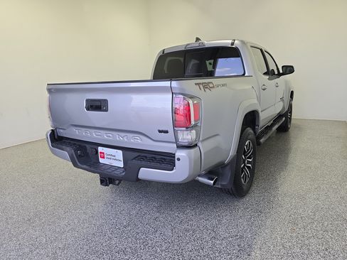 Used 2021 Toyota Tacoma TRD Sport w/ Technology Package RWD image 4