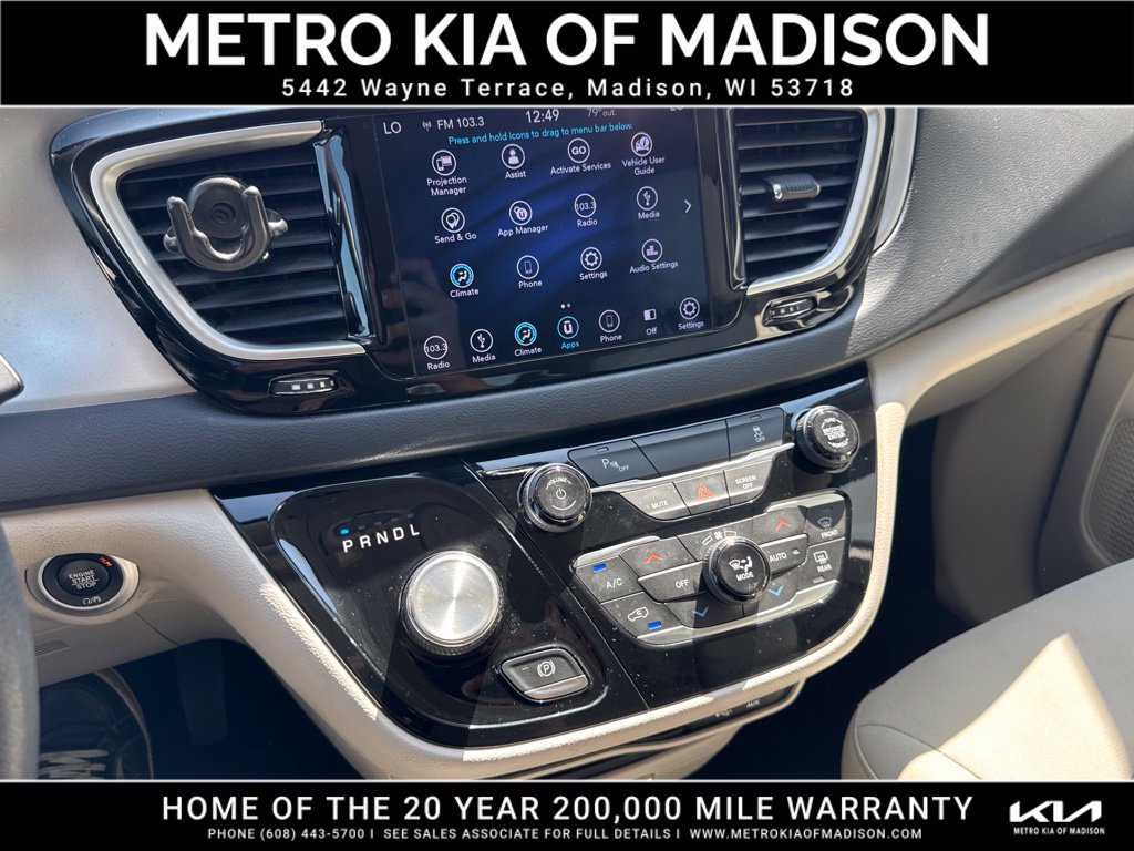 Used 2018 Chrysler Pacifica Touring Plus FWD image 23