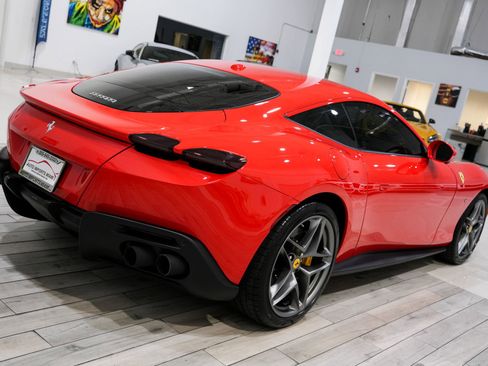 Used 2023 Ferrari Roma image 19