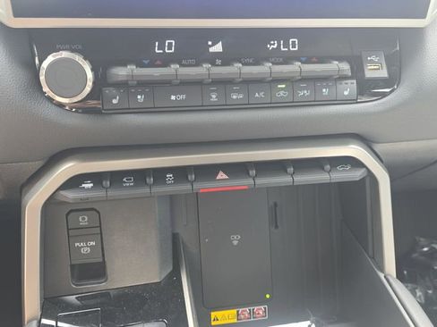 New 2026 Toyota Tundra Limited AWD/4WD image 23