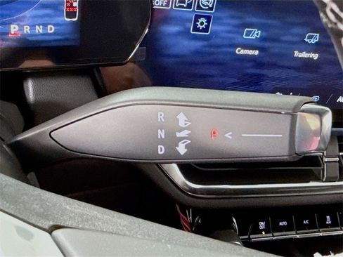 New 2026 Chevrolet Equinox EV LT image 12