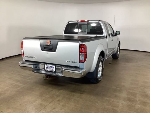 Used 2012 Nissan Frontier SV w/ SV Premium Utility Pkg AWD/4WD image 5