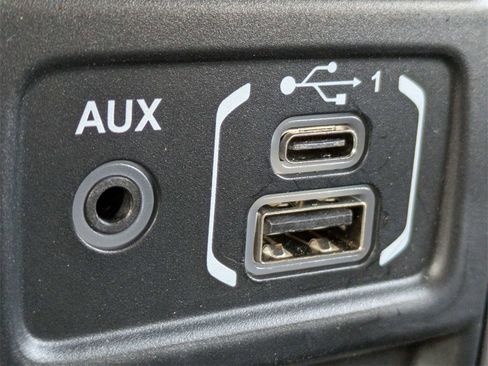 Used 2018 Jeep Wrangler Unlimited Sport S image 21