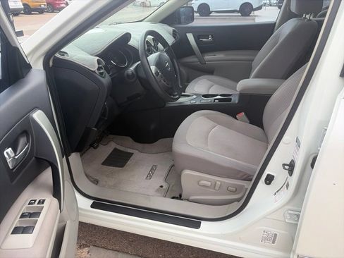 Used 2013 Nissan Rogue SV FWD image 24