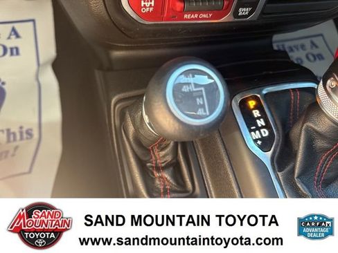 Used 2023 Jeep Wrangler Rubicon image 20