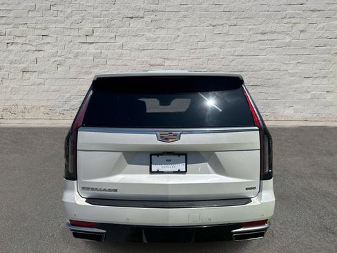 Used 2023 Cadillac Escalade Premium Luxury w/ LPO, Floor Liner Package AWD/4WD image 4