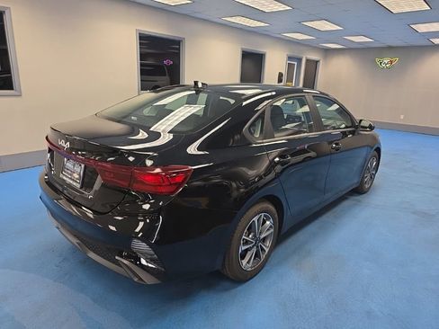 Used 2024 Kia Forte LXS FWD image 3