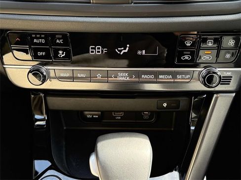 Used 2024 Kia Seltos EX image 8