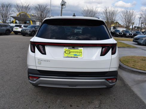 Used 2025 Hyundai Tucson Limited image 8