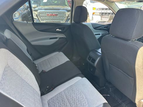 Used 2022 Chevrolet Equinox LS w/ LS Convenience Package image 14