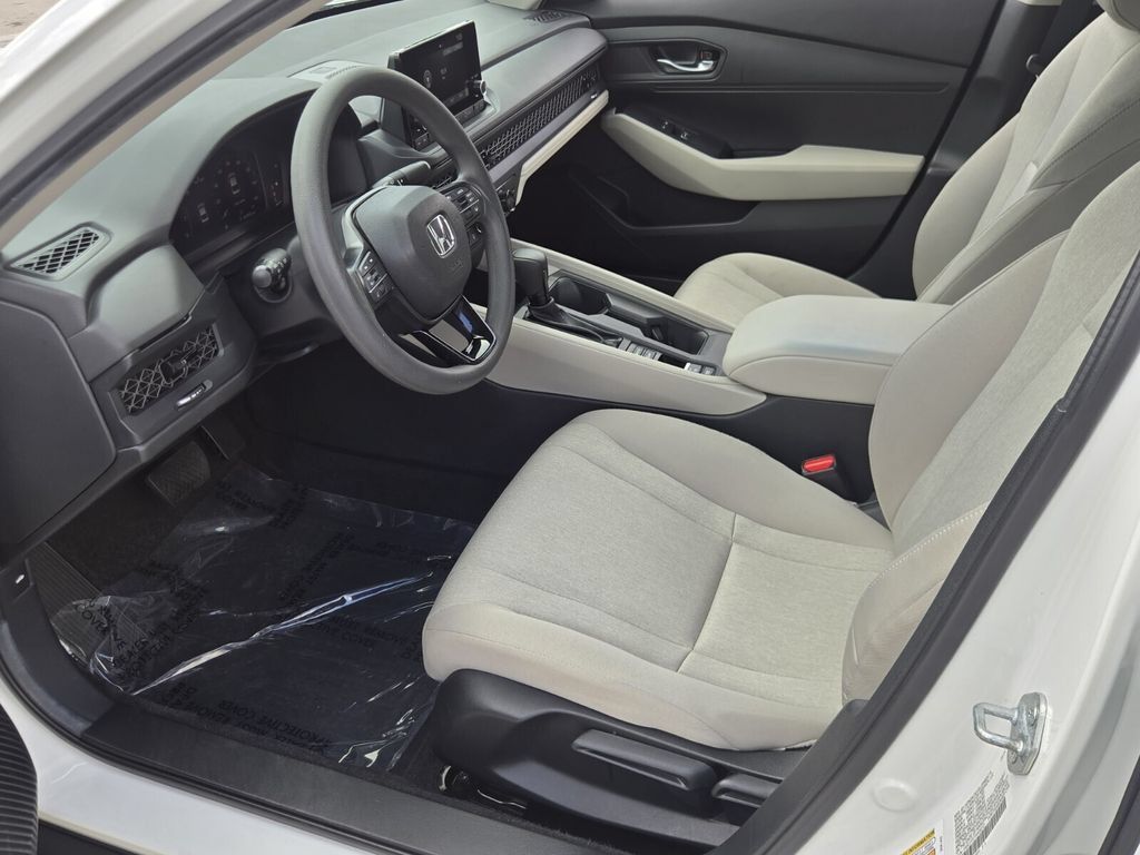 Used 2024 Honda Accord LX image 11