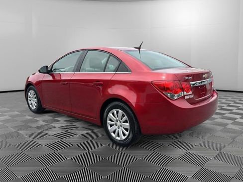 Used 2011 Chevrolet Cruze LT FWD image 3