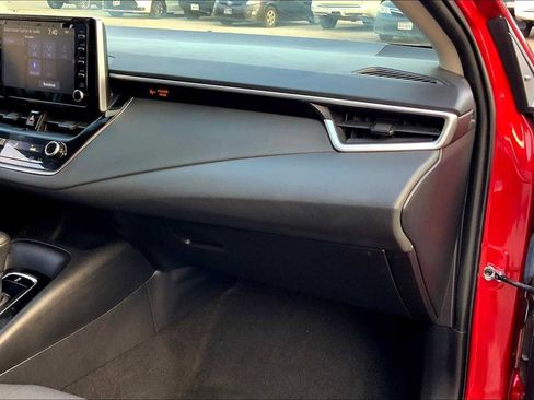 Used 2020 Toyota Corolla LE FWD image 17