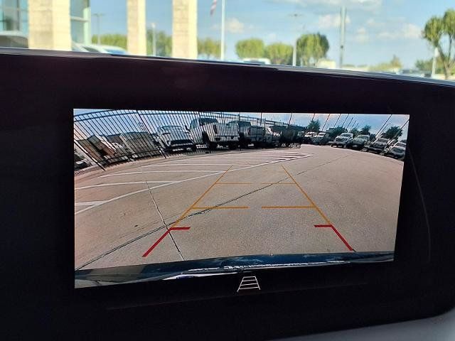 Used 2024 Buick Encore GX Avenir w/ Avenir Convenience Package FWD image 5