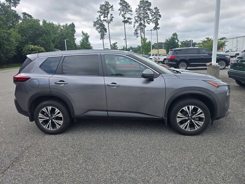 Used 2023 Nissan Rogue SV AWD/4WD image 4