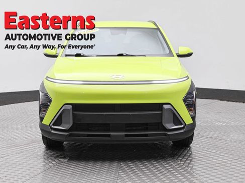 Used 2024 Hyundai Kona SEL FWD image 2