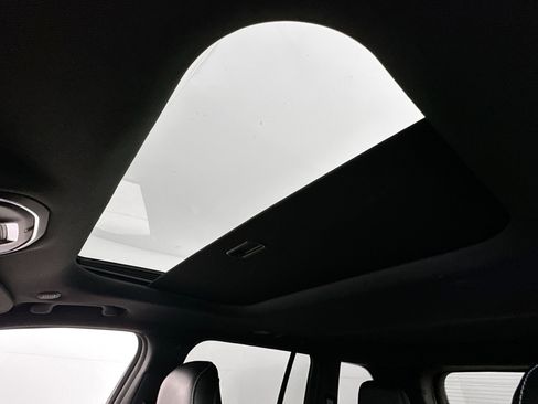 Used 2023 Jeep Grand Cherokee Altitude image 21