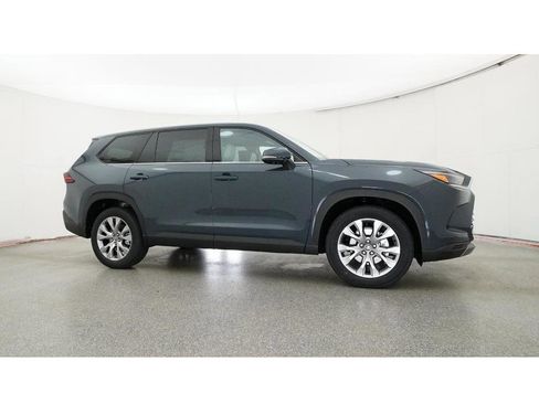 New 2026 Toyota Grand Highlander Limited image 28