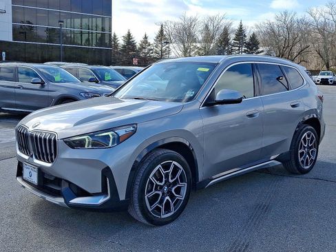 Used 2025 BMW X1 xDrive28i w/ Technology Package image 3