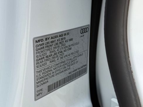 Used 2020 Audi RS Q8 w/ Carbon Optic Package AWD/4WD image 34