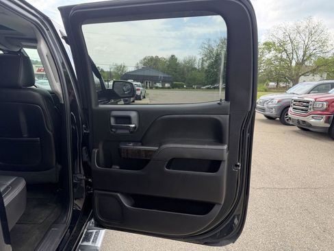 Used 2015 GMC Sierra 2500 Denali w/ Duramax Plus Package AWD/4WD image 25