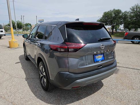 Used 2022 Nissan Rogue SV AWD/4WD image 6