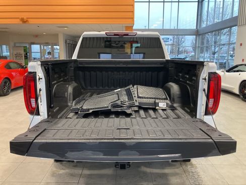 Used 2022 GMC Sierra 1500 AT4 w/ AT4 Premium Package image 31