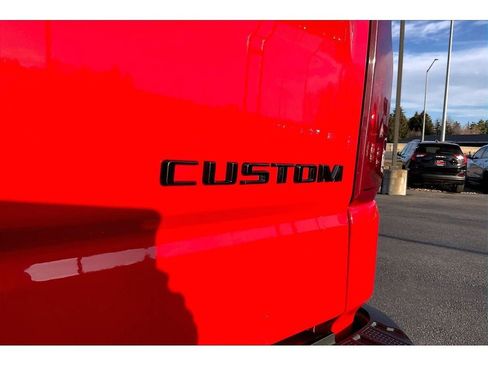 Used 2020 Chevrolet Silverado 1500 Custom w/ Custom Value Package image 9